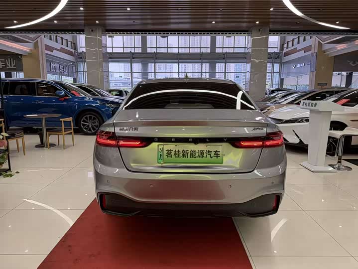 Фото 4 - Geely Geometry A