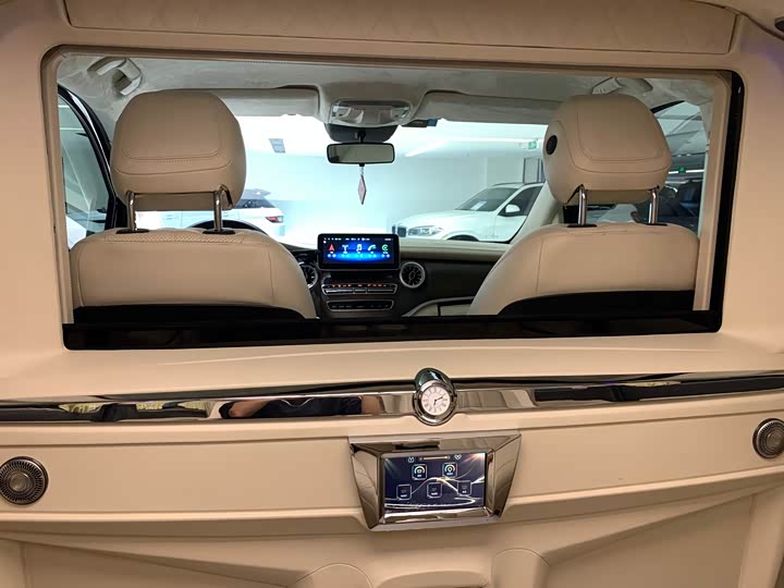 Фото 11 - Mercedes-Benz Vito