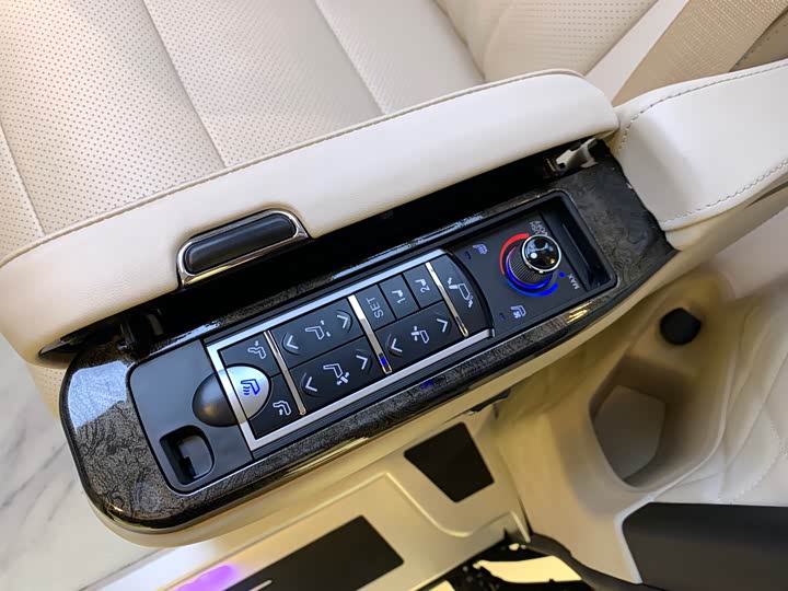 Фото 12 - Mercedes-Benz Vito