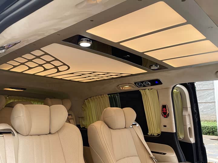 Фото 18 - Mercedes-Benz Vito