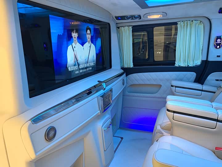 Фото 9 - Mercedes-Benz Vito