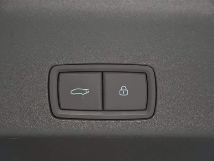 Фото 15 - LiXiang Mega