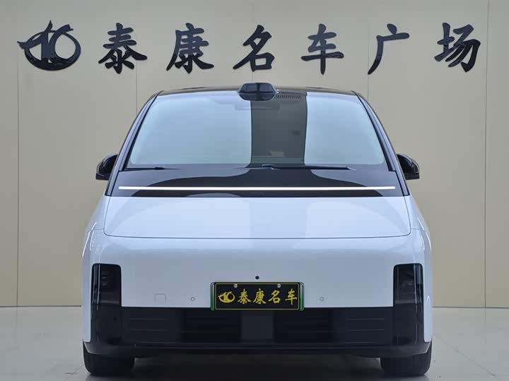 Фото 2 - LiXiang Mega