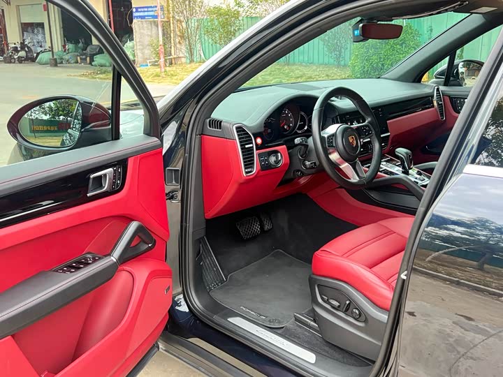 Фото 11 - Porsche Cayenne