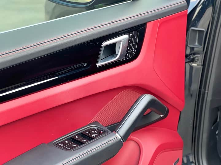 Фото 19 - Porsche Cayenne