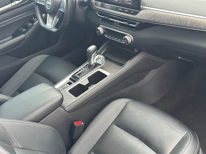 Фото 10 - Nissan Teana