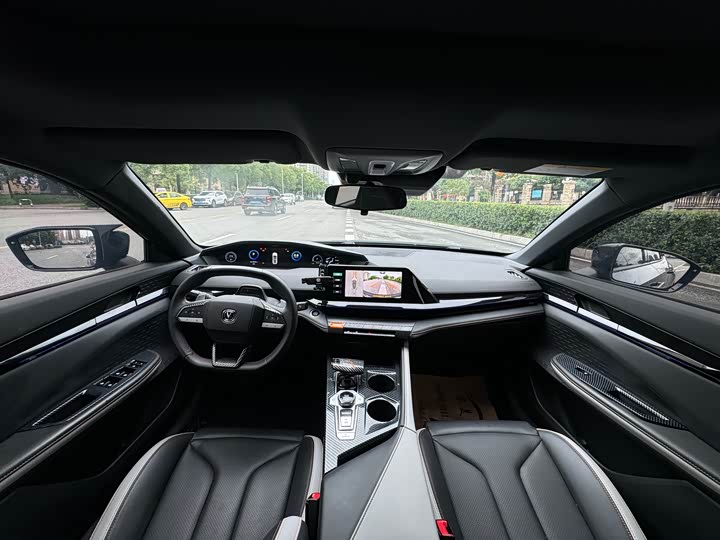 Фото 9 - Changan UNI-V