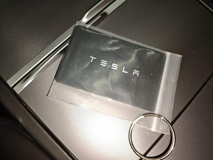 Фото 9 - Tesla Model 3