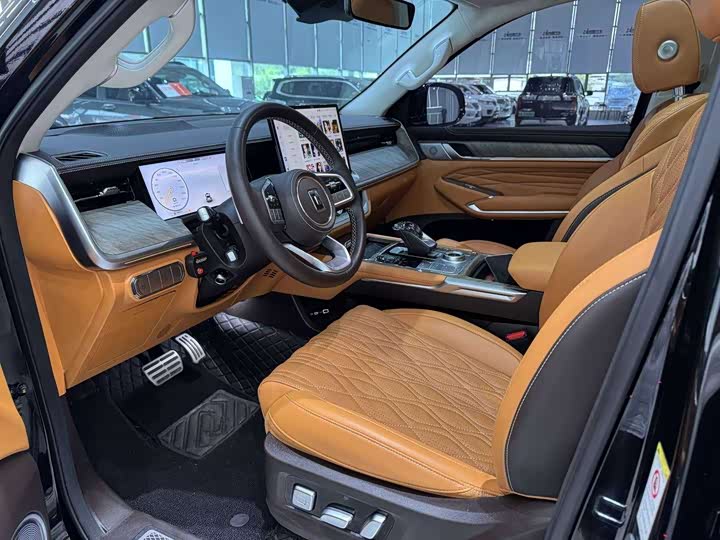 Фото 4 - Tank 500 Hybrid