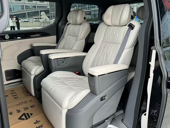 Фото 11 - Zeekr 009