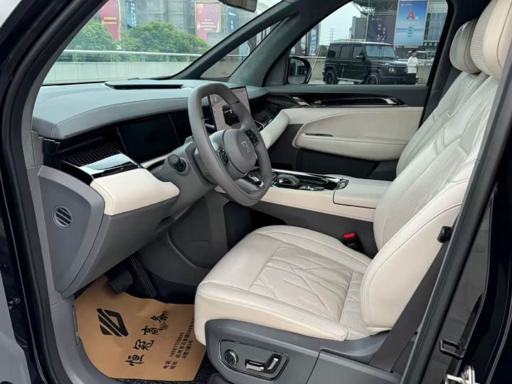 Фото 9 - Zeekr 009