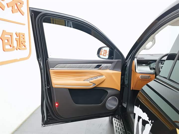 Фото 8 - Tank 500 Hybrid