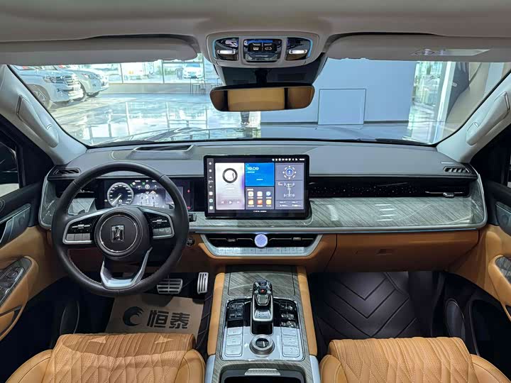 Фото 4 - Tank 500 Hybrid