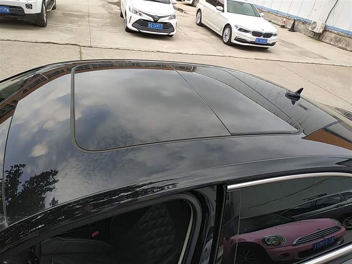 Фото 31 - Volkswagen Passat