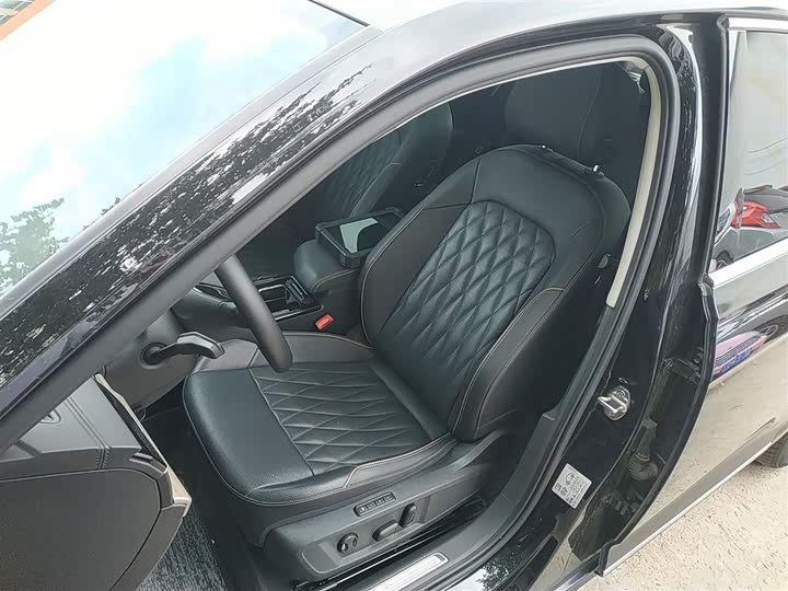 Фото 7 - Volkswagen Passat