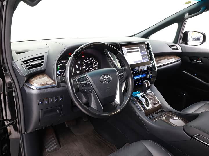 Фото 8 - Toyota Alphard