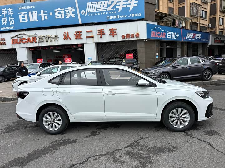 Фото 3 - Volkswagen Lavida