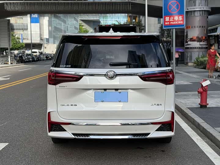 Фото 15 - Buick GL8 ES