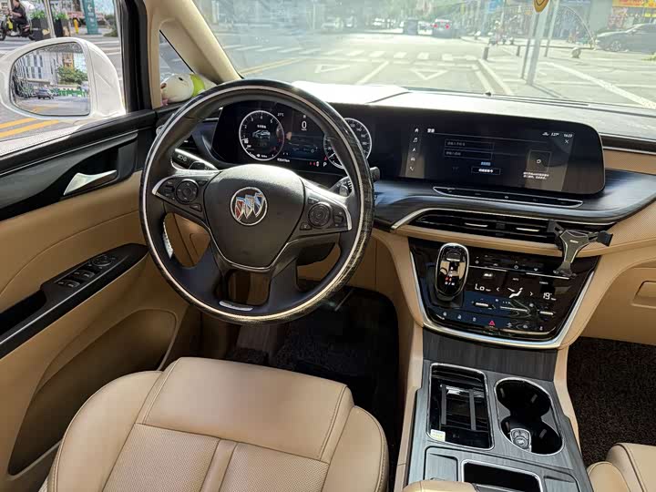 Фото 5 - Buick GL8 ES