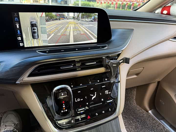 Фото 8 - Buick GL8 ES