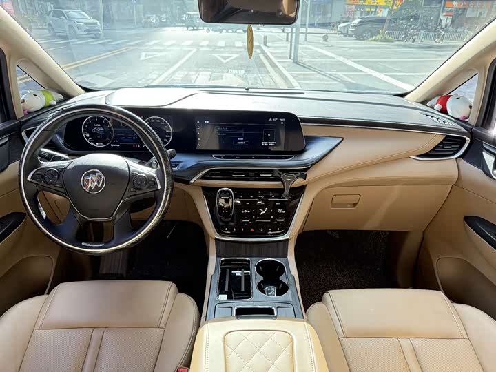 Фото 9 - Buick GL8 ES