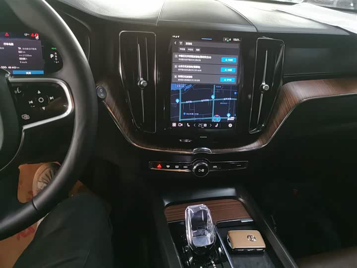 Фото 13 - Volvo XC60 Hybrid