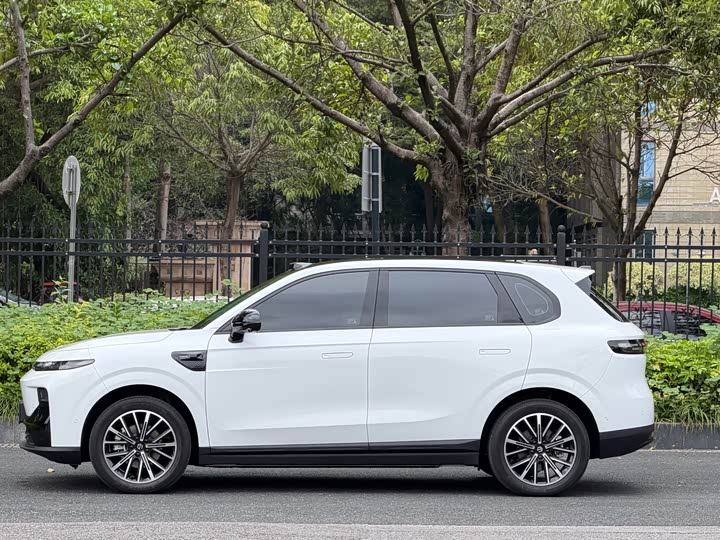 Фото 3 - Leapmotor B10