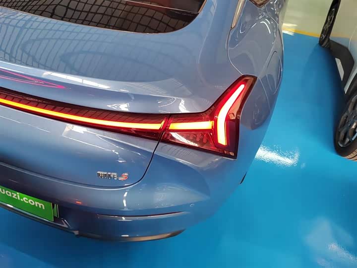 Фото 8 - Hozon S