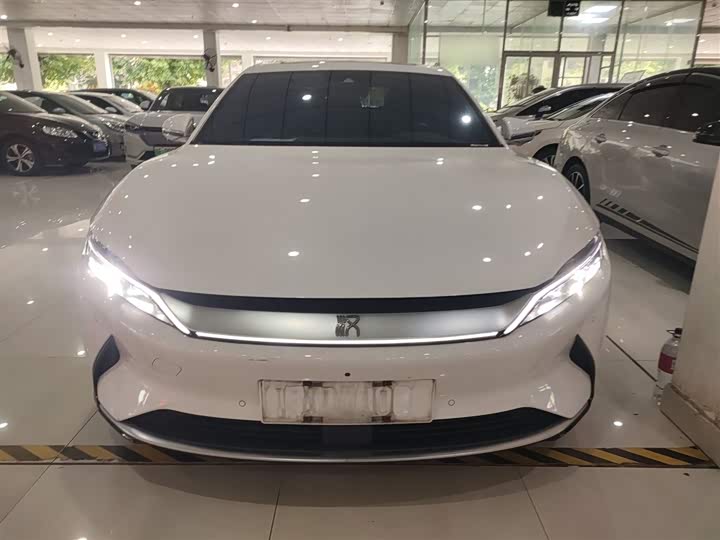 Фото 3 - BYD Han