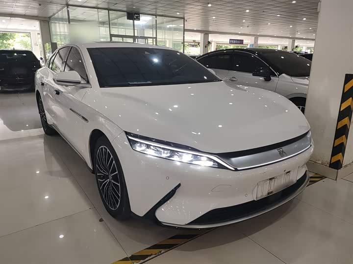 Фото 4 - BYD Han