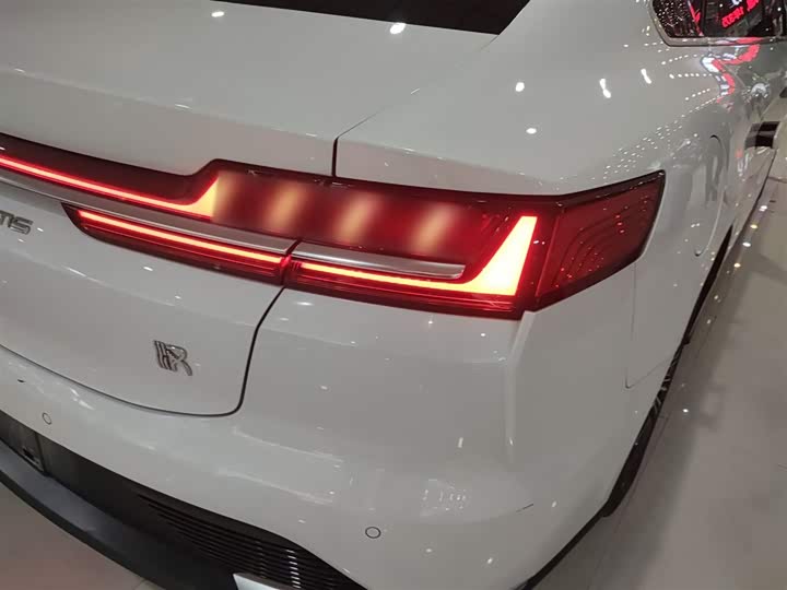 Фото 8 - BYD Han