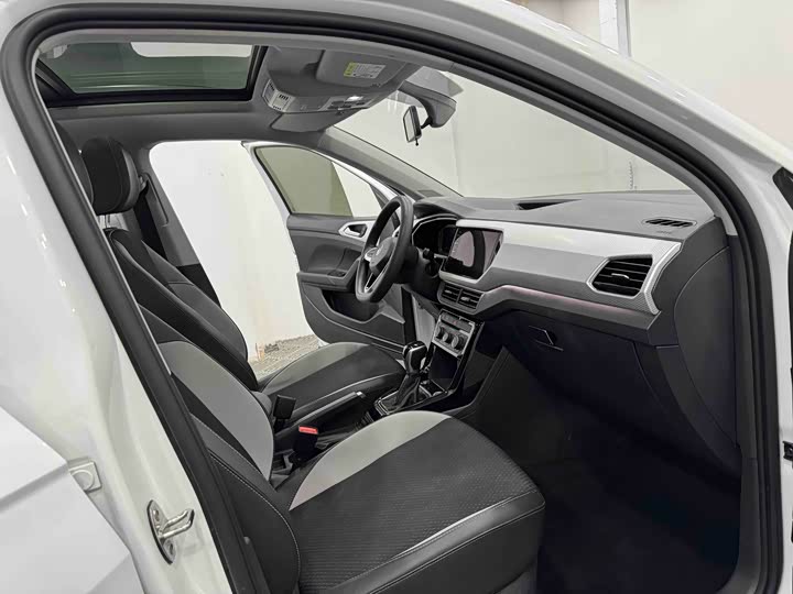 Фото 4 - Volkswagen Tacqua