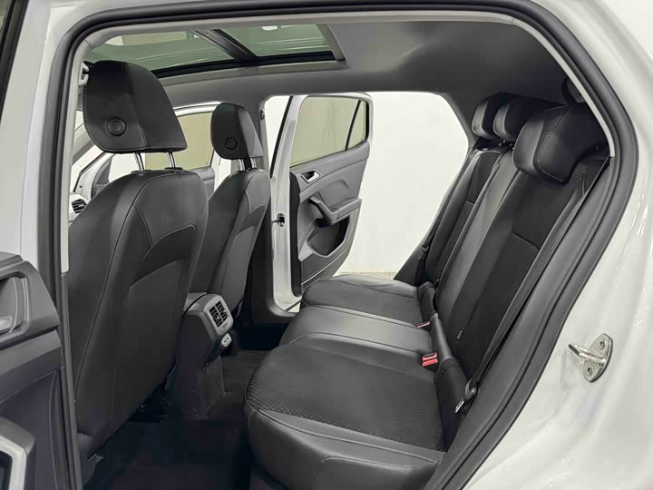 Фото 6 - Volkswagen Tacqua