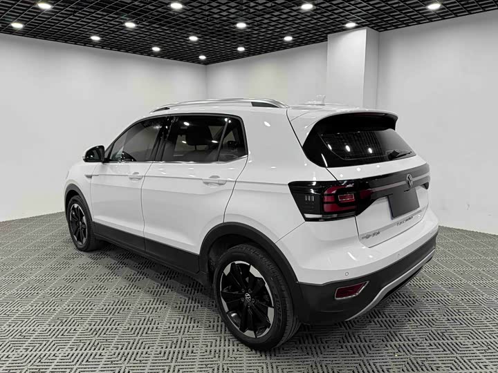 Фото 9 - Volkswagen Tacqua