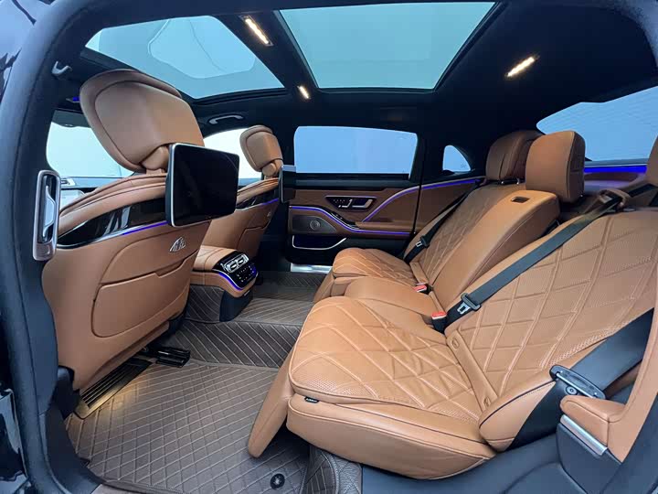 Фото 13 - Mercedes-Benz Maybach S-Class