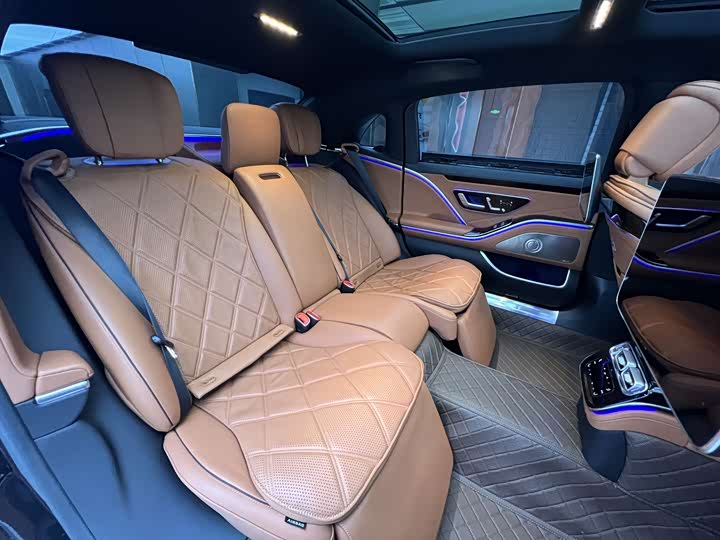 Фото 20 - Mercedes-Benz Maybach S-Class