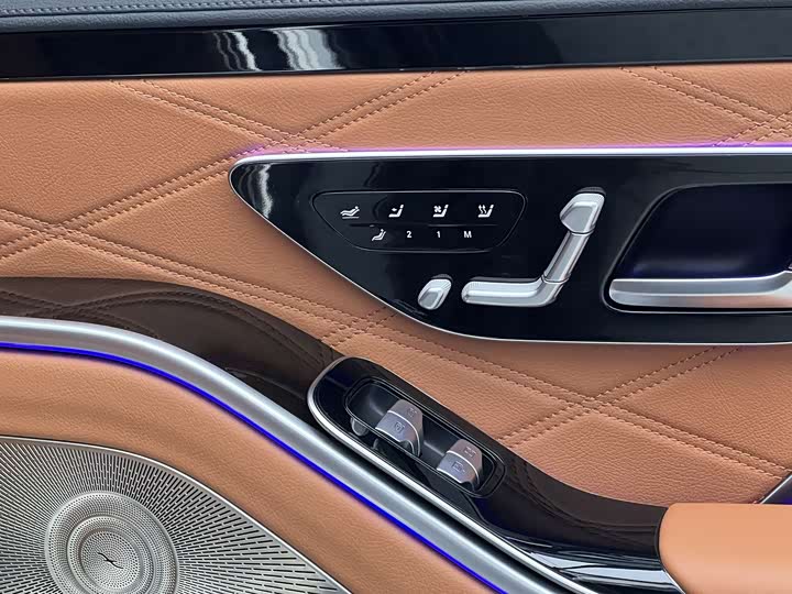 Фото 22 - Mercedes-Benz Maybach S-Class