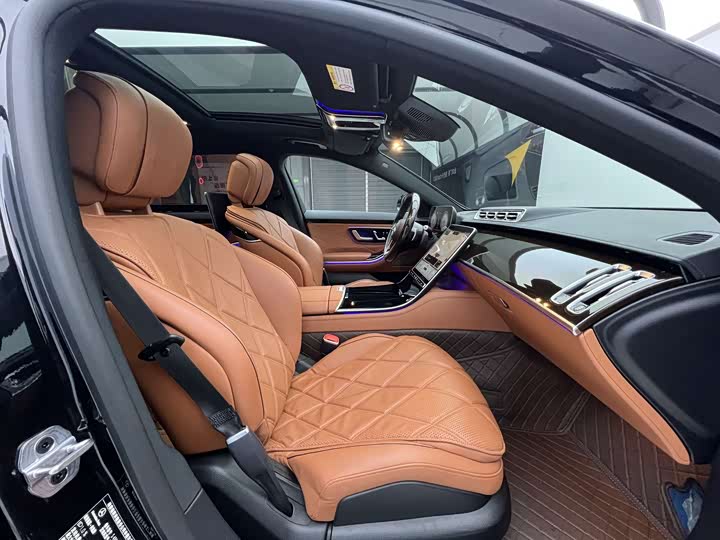 Фото 23 - Mercedes-Benz Maybach S-Class