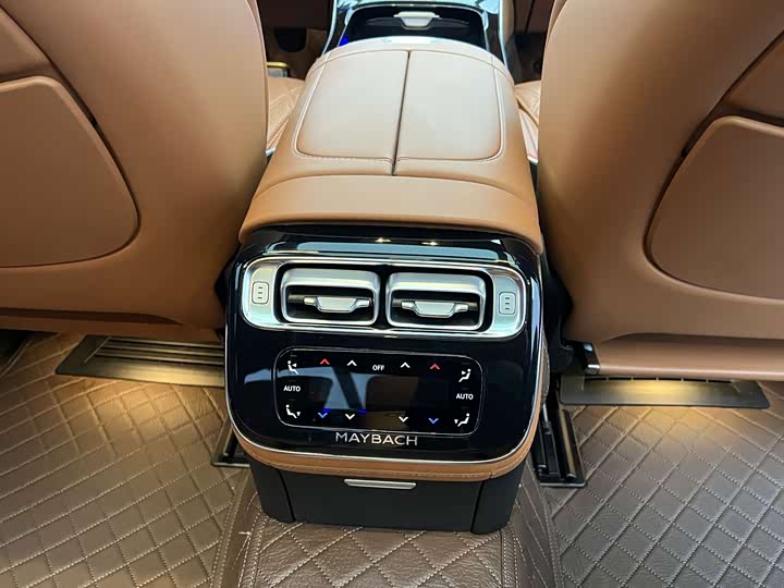 Фото 30 - Mercedes-Benz Maybach S-Class