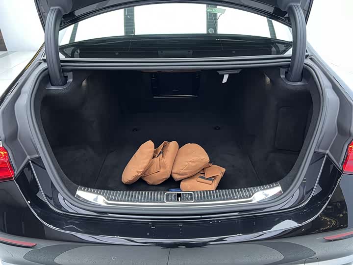 Фото 32 - Mercedes-Benz Maybach S-Class