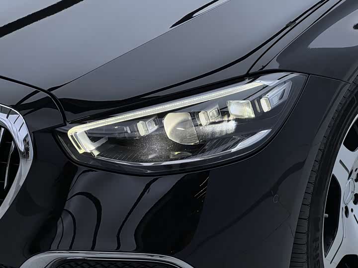 Фото 4 - Mercedes-Benz Maybach S-Class