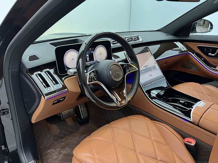 Фото 9 - Mercedes-Benz Maybach S-Class