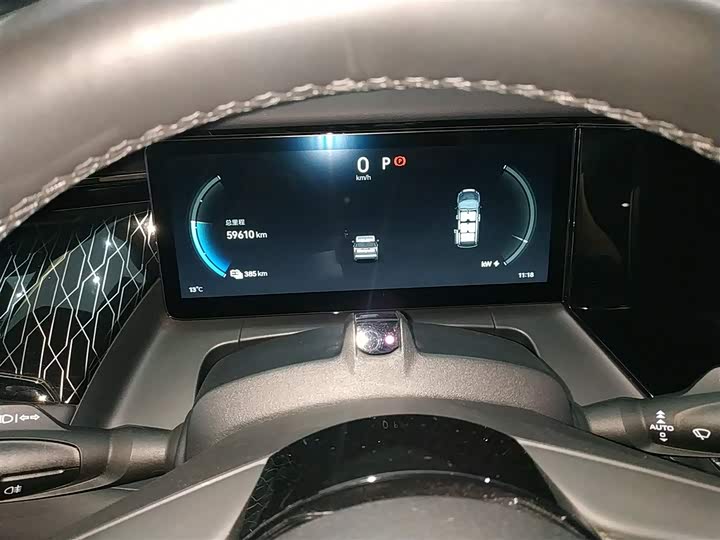 Фото 12 - Zeekr 009