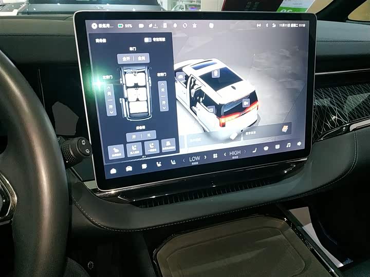 Фото 13 - Zeekr 009