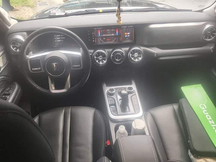 Фото 13 - Tank 300