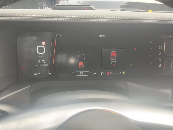 Фото 4 - Tank 300