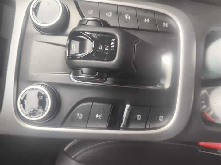 Фото 7 - Tank 300