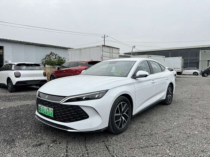 Фото 1 - BYD Qin L