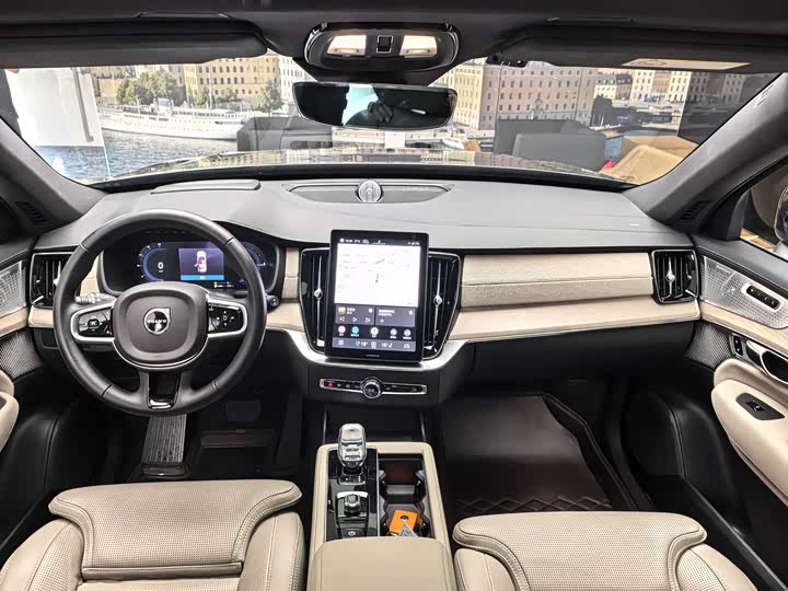 Фото 14 - Volvo XC90 Hybrid