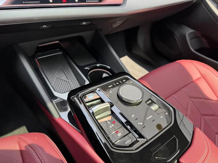 Фото 20 - BMW i5